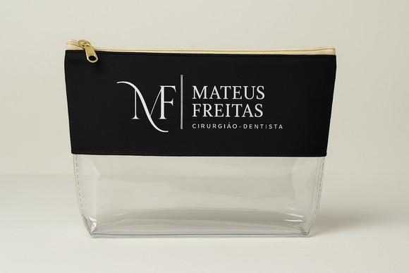 Necessaire Pvc 22cm x 15 cm em Pvc ( com Fundo) - Preta