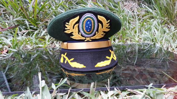 Quepe de Comandante do Exército Brasileiro