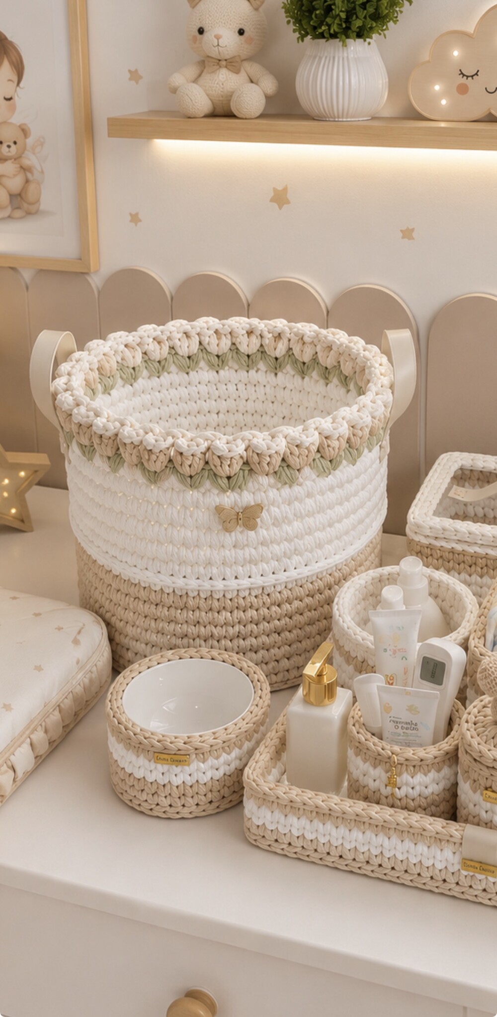 Kit higiênico em crochê com cestão