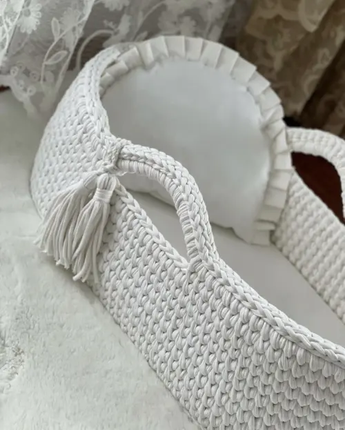 Moisés de crochê para bebê