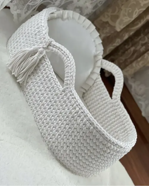 Moisés de crochê para bebê