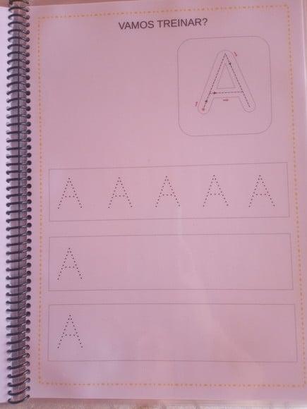 Caderno de exercícios das vogais