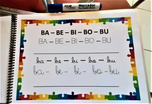 Caderno de Caligrafia das Famílias Silábicas