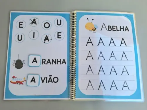 Caderno das Vogais