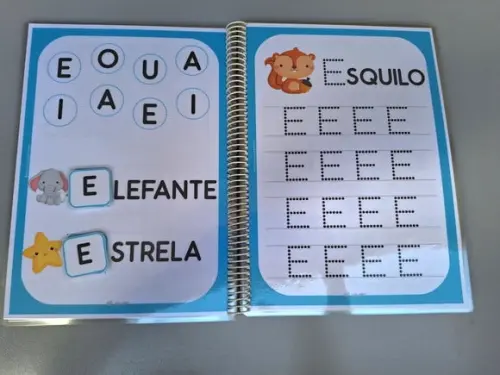 Caderno das Vogais