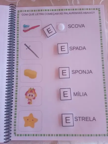 Caderno de exercícios das vogais