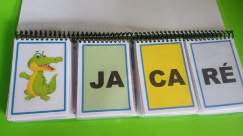Mini Caderno Formando Palavras Trissilabas