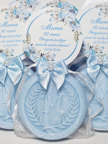 Lembrancinha 90 Anos: Sabonete Letra Inicial Personalizada