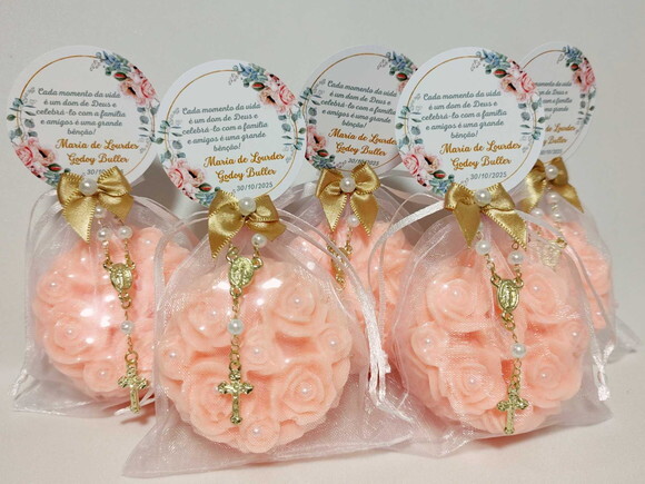 Lembrancinha 90 Anos: Sabonete Provence Rosas com Mini Terço