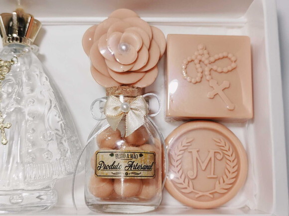 Presente de Aniversário Católico: Aromatizador Nossa Senhora