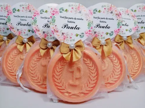 Lembrancinha Personalizada: Sabonete Letra Inicial do Nome