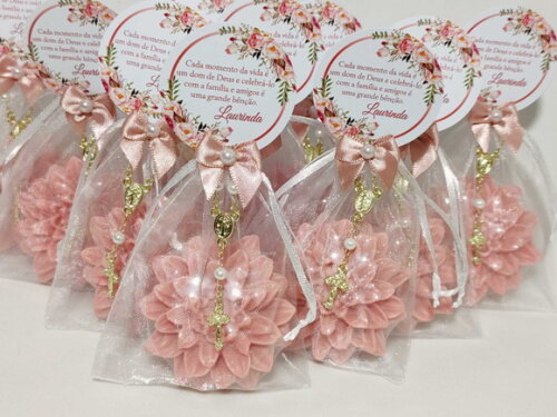 Lembrancinha 90 Anos: Sabonete Flor Dália com Mini Terço