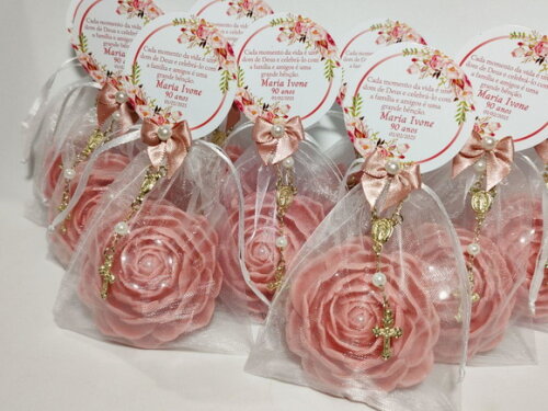 Lembrancinha 90 Anos: Sabonete Rosa Delicada Luxo com Terço