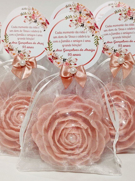 Lembrancinha 95 Anos: Sabonete Rosa Delicada Luxo
