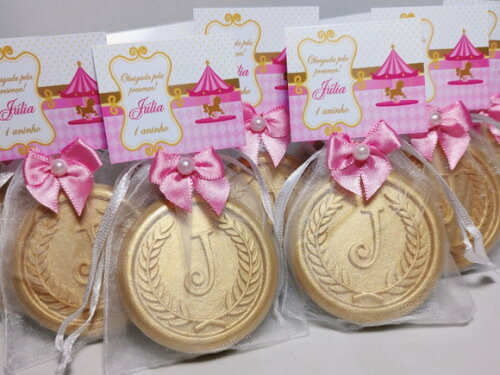 Lembrancinha Personalizada 1 Ano: Sabonete Letra Inicial