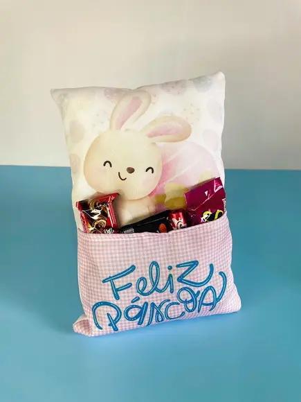 Almofada com Bolsinho - Páscoa/ Coelho