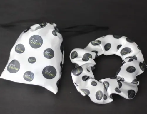 Kit Xuxinha de Cetim + Saquinho Personalizado- 50 Unidades