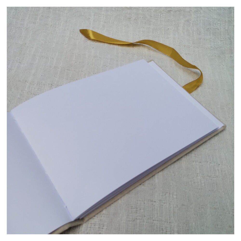 Livro Casamento com Iniciais e Data Bordados A5