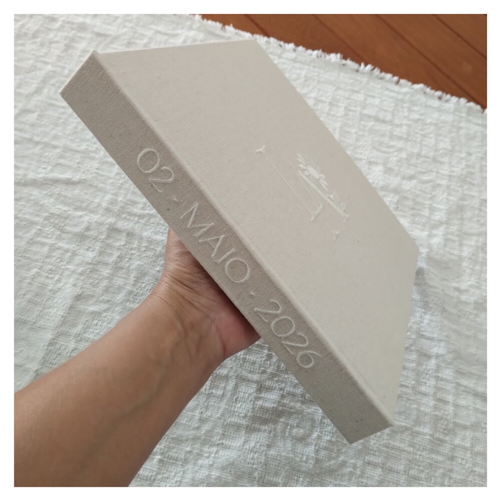 Livro Casamento Quadrado com Bordado Capa e Lombada