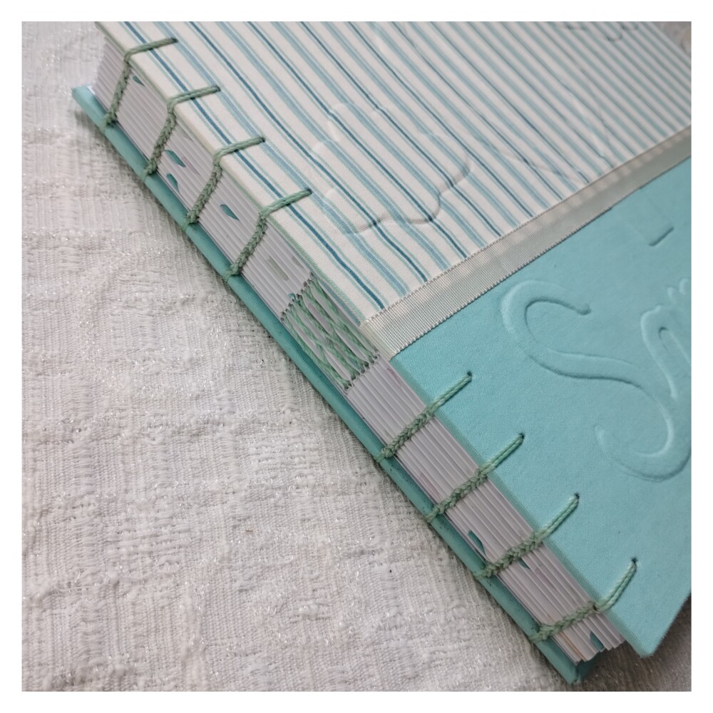Livro do Bebê com Detalhes em Relevo