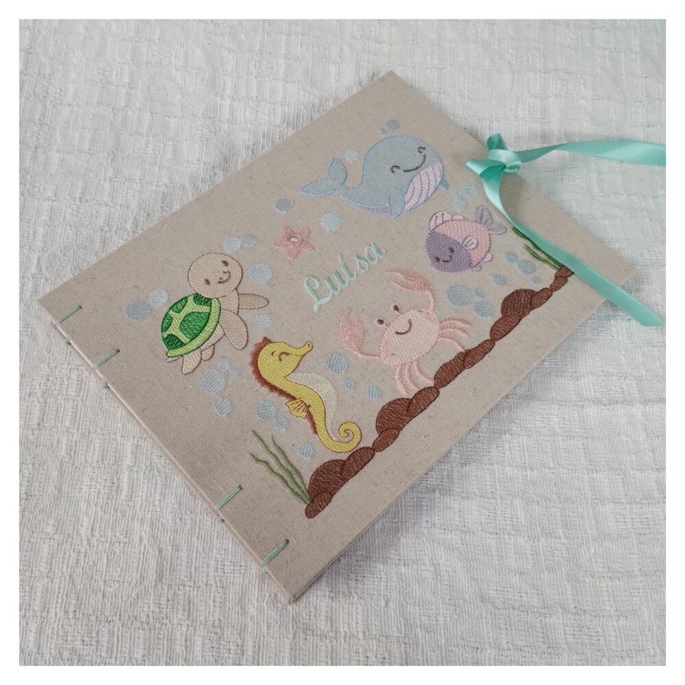 Livro do Bebê com Bordado