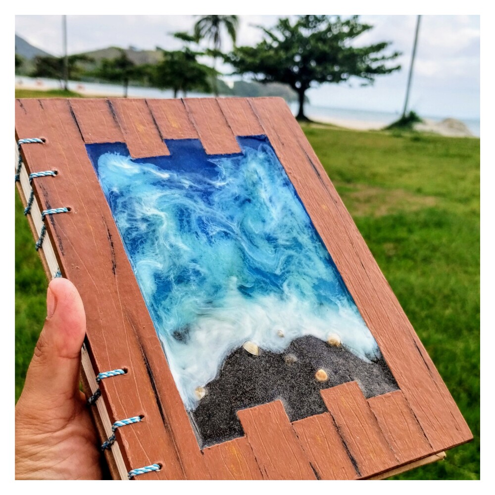 Caderno Sketchbook Mar Praia Acabamento em Pintura e Resina