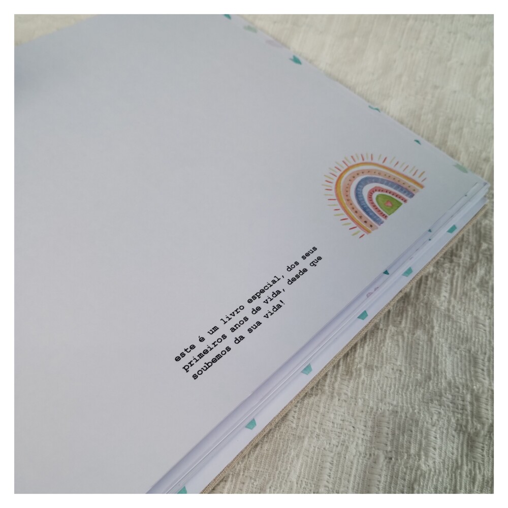 Livro do Bebê com Bordado