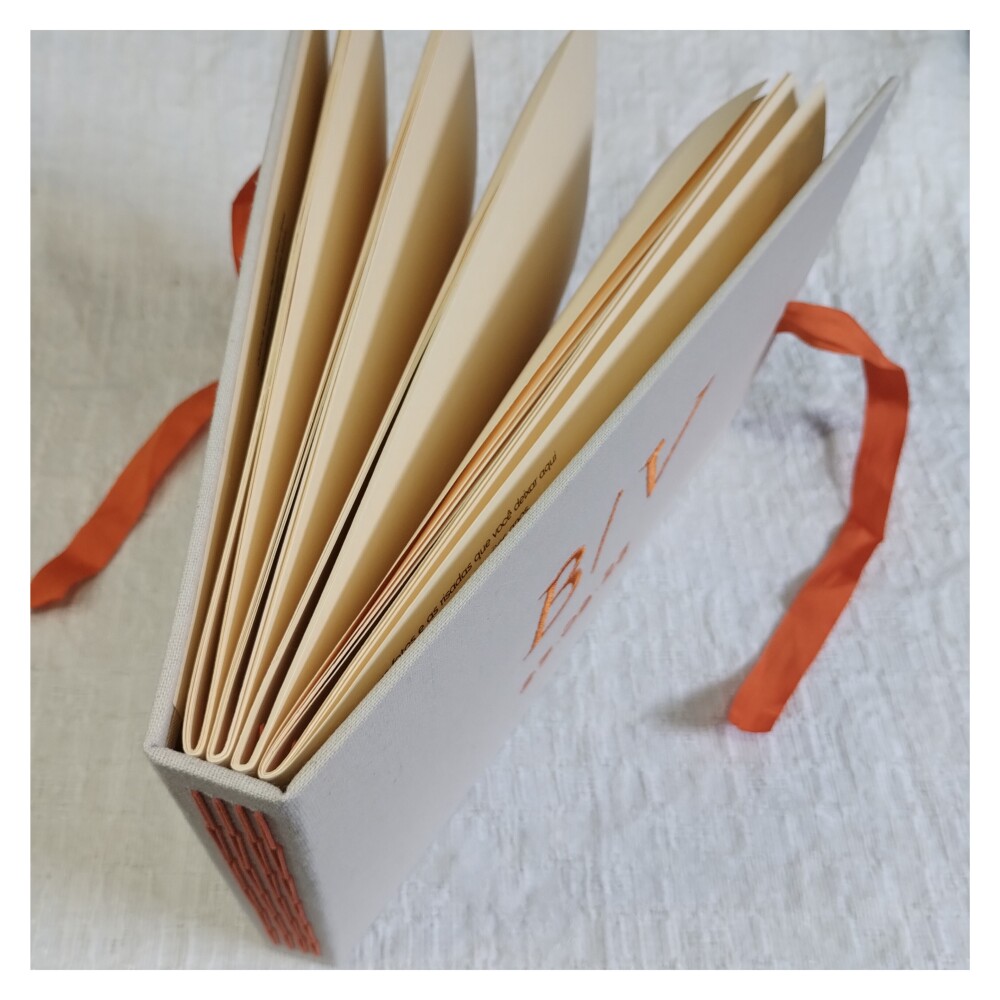 Livro Guestbook Casamento Iniciais e Data Bordados A4