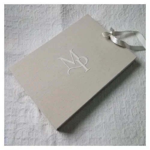 Livro de Assinaturas - Guestbook com Monograma e Data Bordados A5
