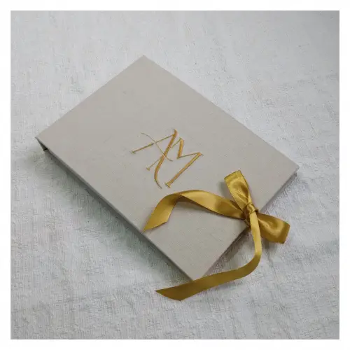 Livro de Assinaturas - Guestbook com Monograma e Data Bordados A5