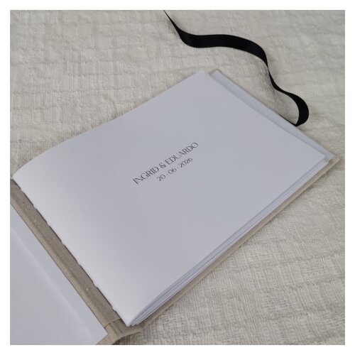 Livro Assinaturas Casamento Iniciais em Relevo A5