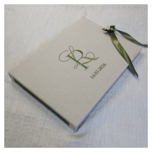 Livro de Visitas A4 com Monograma/arte Bordado