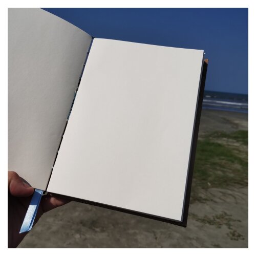 Caderno Sketchbook Mar Praia Acabamento em Pintura e Resina