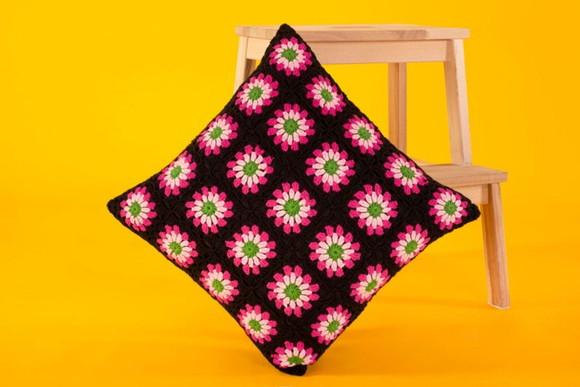 Capa almofada de crochê