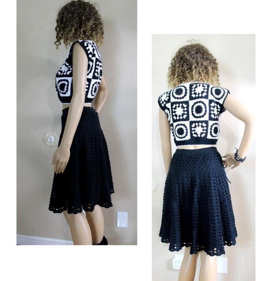 Conjunto Blusa + Saia em Crochê