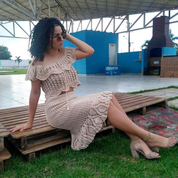 Conjunto Blusa/ Saia em Crochê