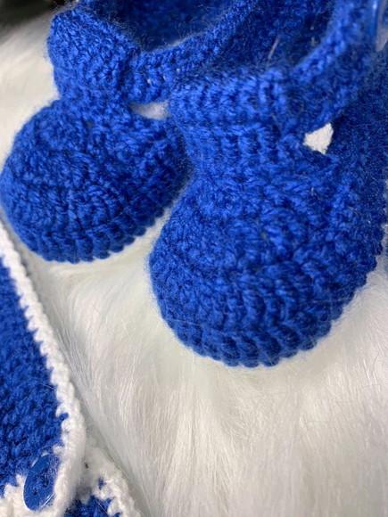 Conjunto de bebê em crochê