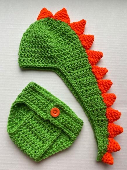 Fantasia dinossauro em crochê