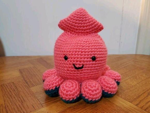 Lula reversível de crochê amigurumi