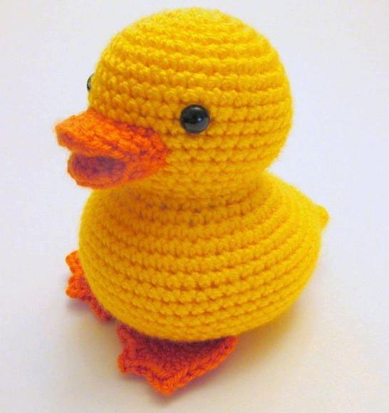 Patinho de crochê amigurumi