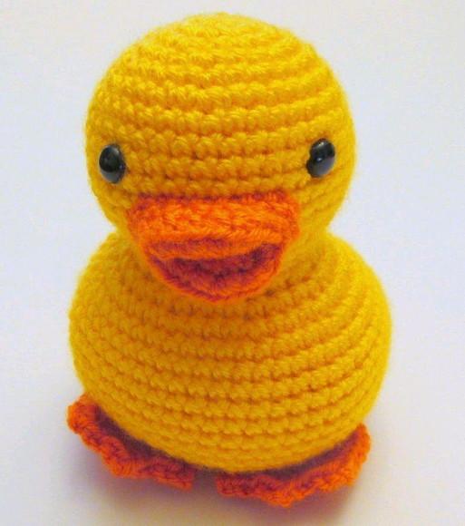 Patinho de crochê amigurumi