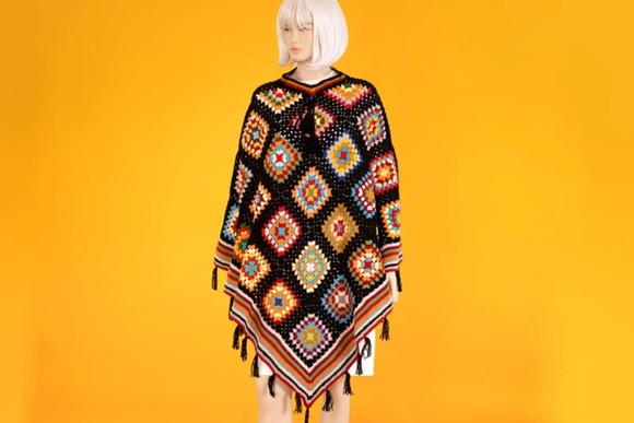 Poncho de crochê