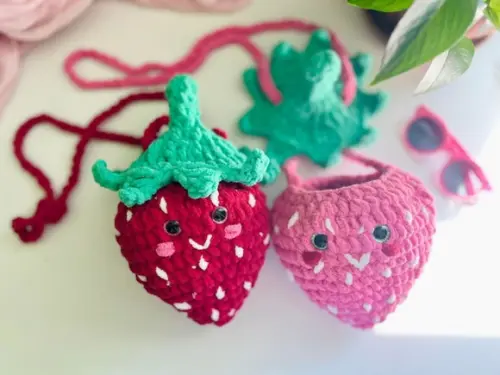 Bolsa Morango em Crochê Infantil