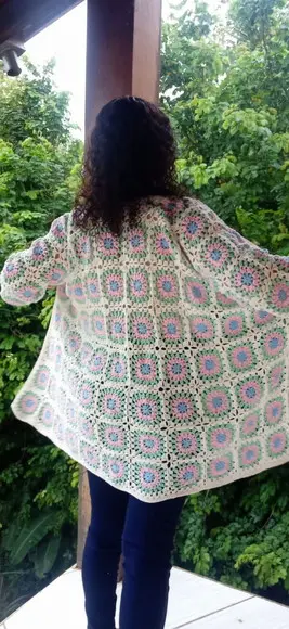 cardigan de crochê