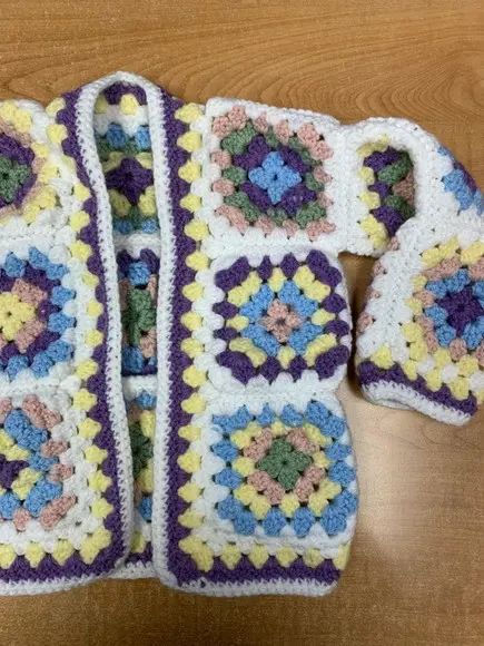 Cardigan Infantil de Crochê