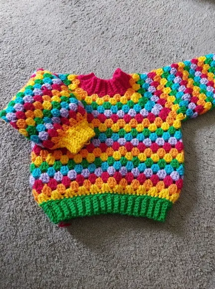 Casaco Infantil de Crochê