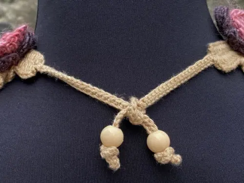 Colar de crochê