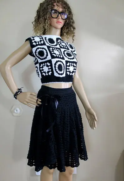 Conjunto Blusa + Saia em Crochê