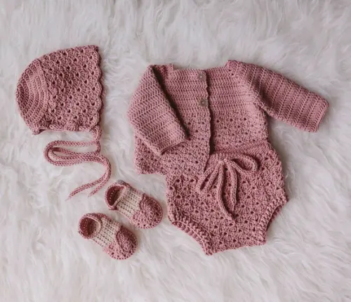 Conjunto Casaquinho de Crochê para Bebê
