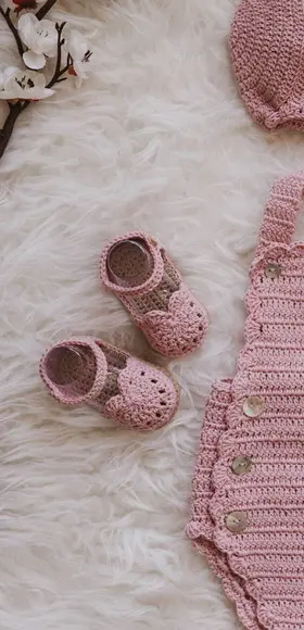 Conjunto de bebê em crochê
